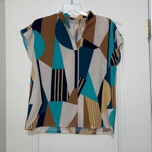 Print v-neck blouse